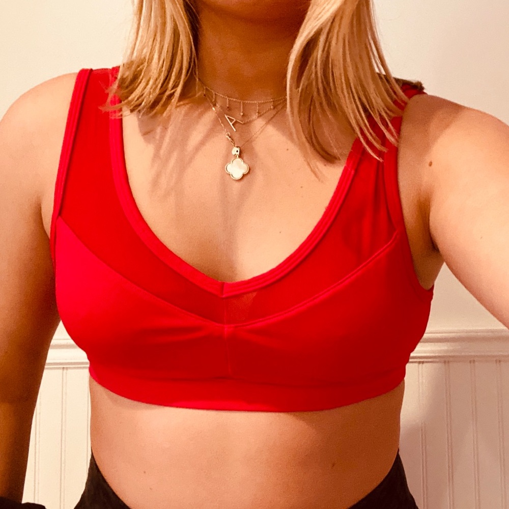 FABLETICS- Womens’s Sports Bra